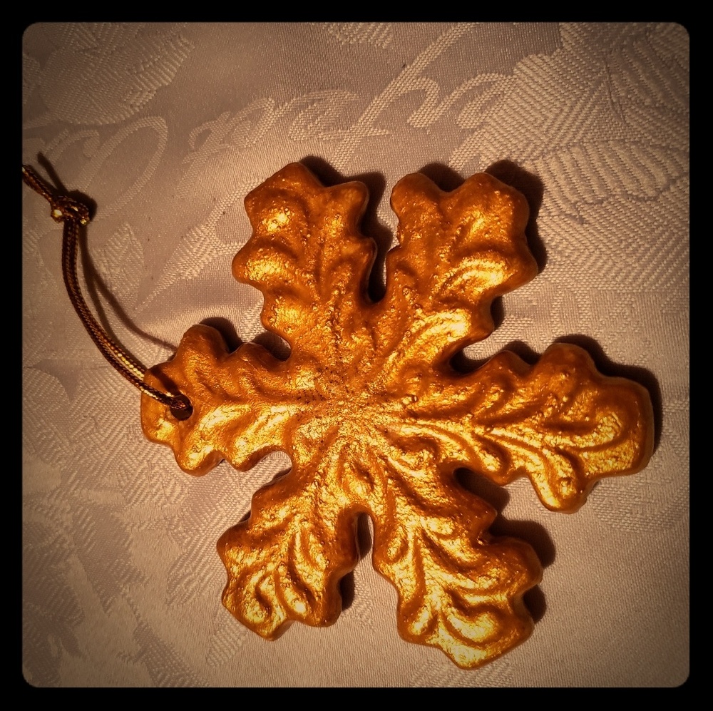 Ceramic glass painted gold ornament
